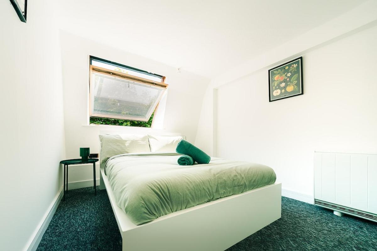 Apartment Charming In The Church Near Canary Wharf